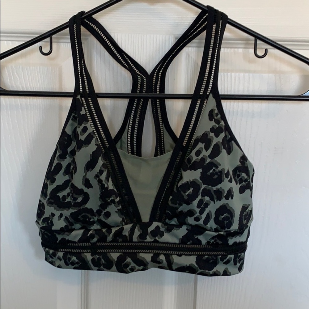 VS Pink sports bra